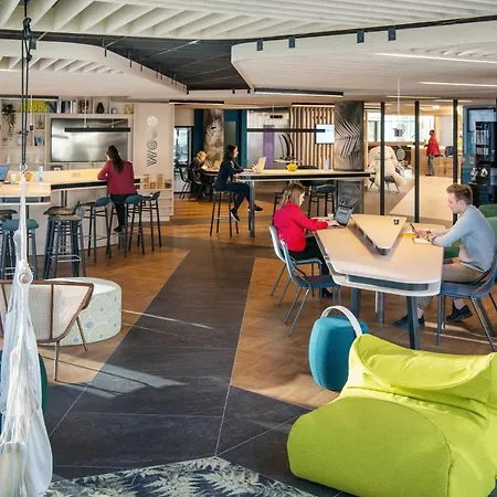 Novotel Centre Gare Hotel 4*