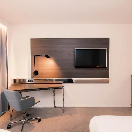 Novotel Centre Gare Hotel 4*