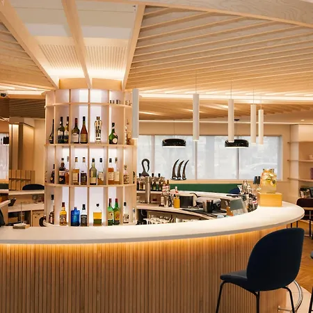 Novotel Centre Gare Hotel 4*