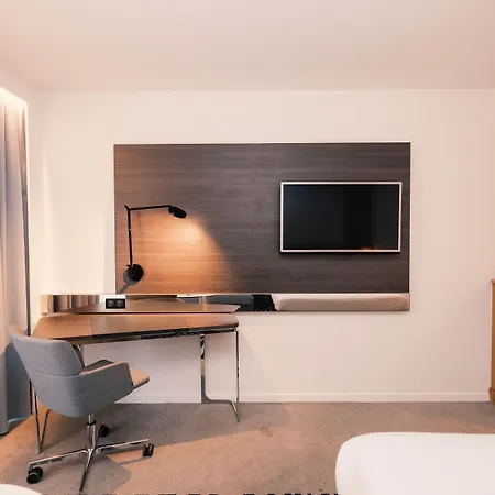 Novotel Centre Gare 4* לה האברה